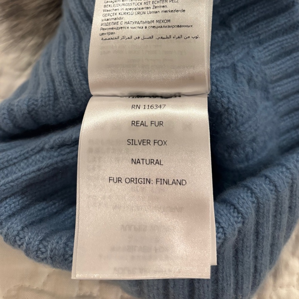 Moncler Wool Beanie Genuine Silver Fox Fur Pom Periwinkle Blue Logo Hat - Picture 7 of 7